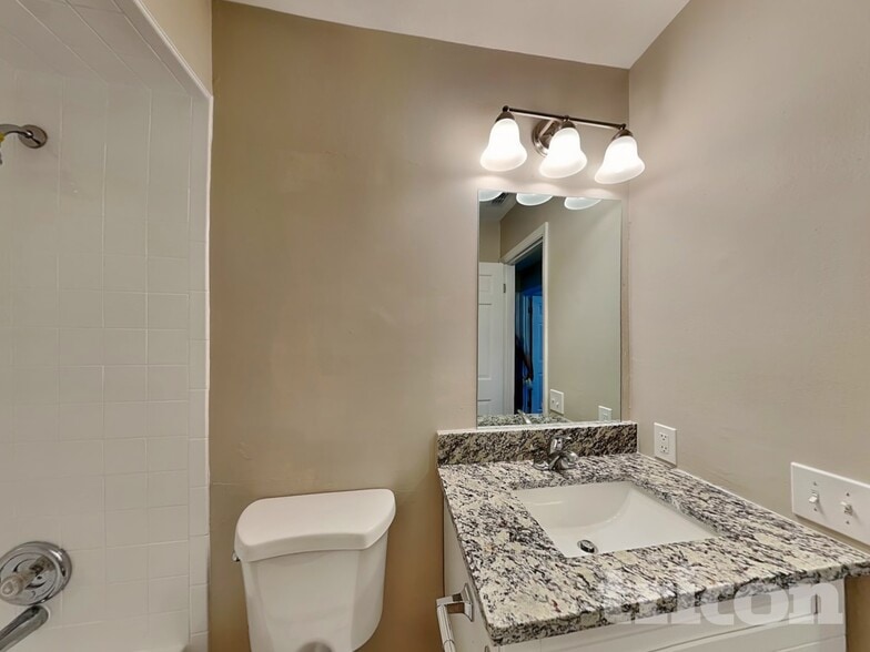 Building Photo - 1439 Leafwood Ct