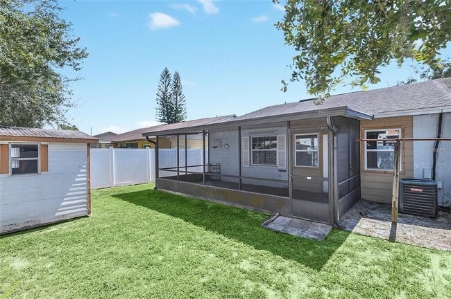 Building Photo - 1203 Hendren Dr