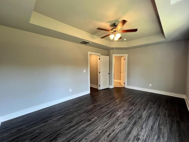 Building Photo - 112 McAllister Rd SE