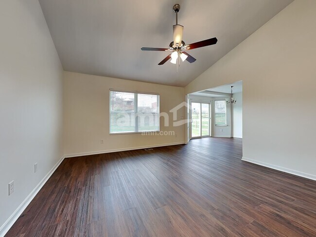 Building Photo - 10728 Sandy Ct