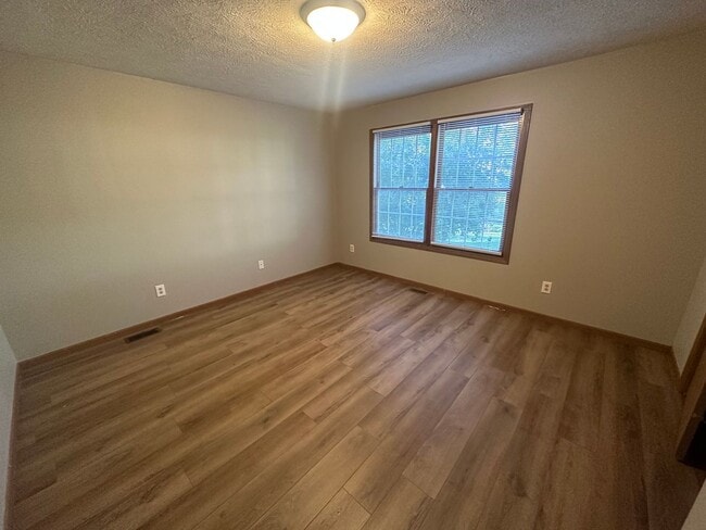 Building Photo - 1303 W Taylor St