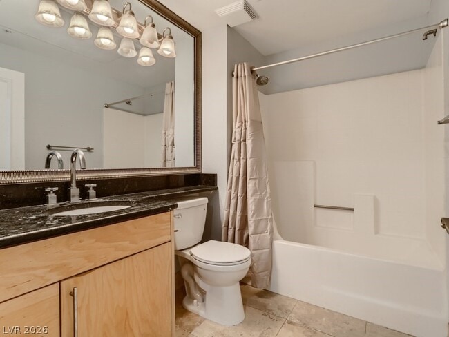 Building Photo - 260 E Flamingo Rd