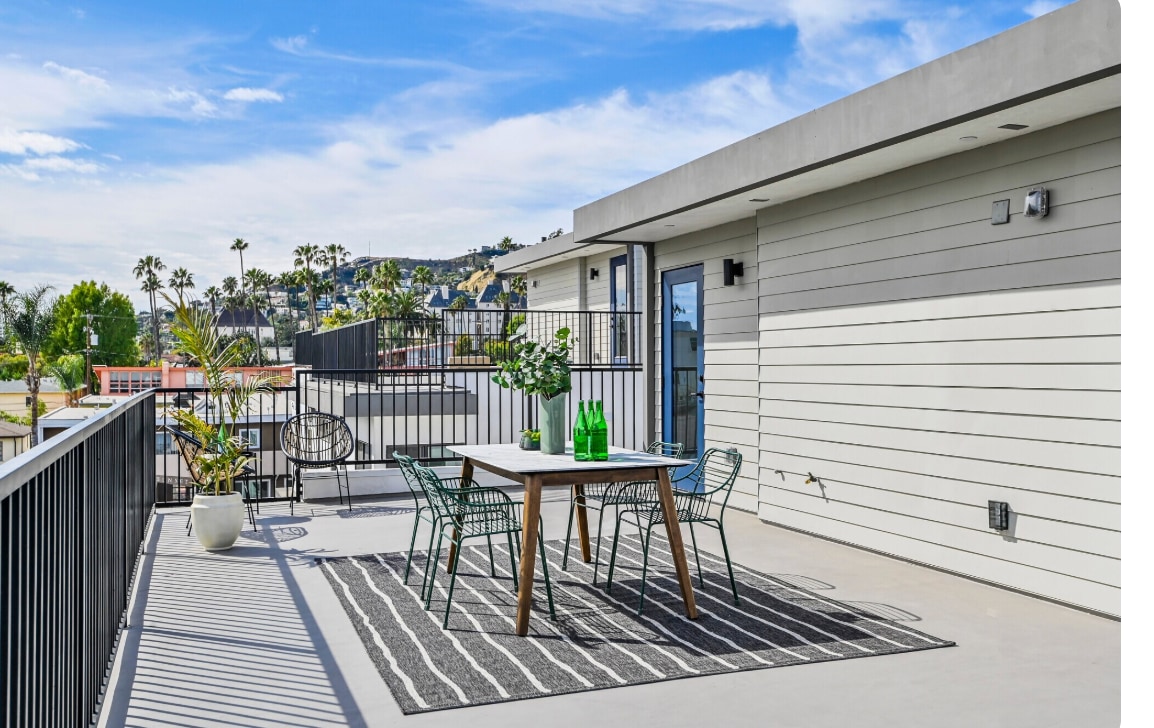 Building Photo - 1358 N Fairfax Ave