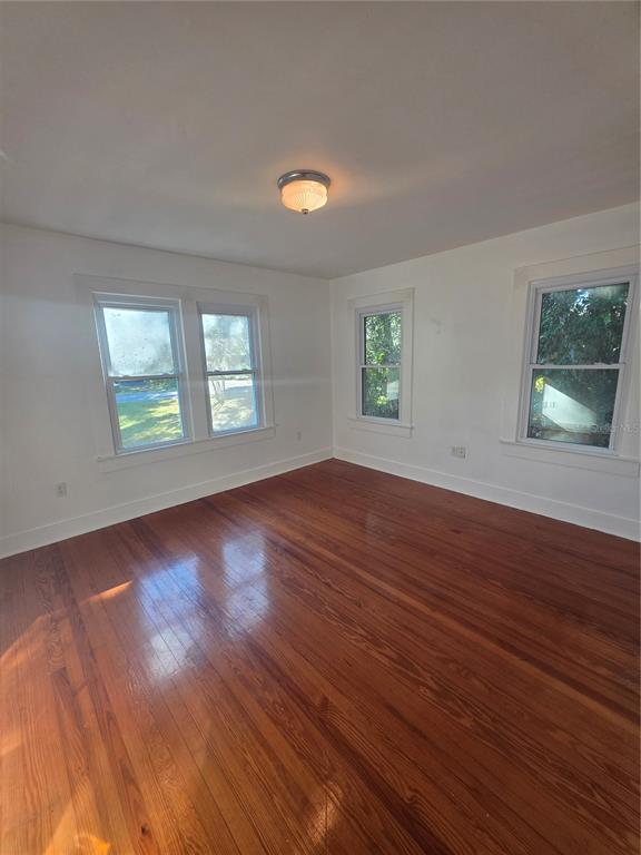 Building Photo - 1023 NE 6th St