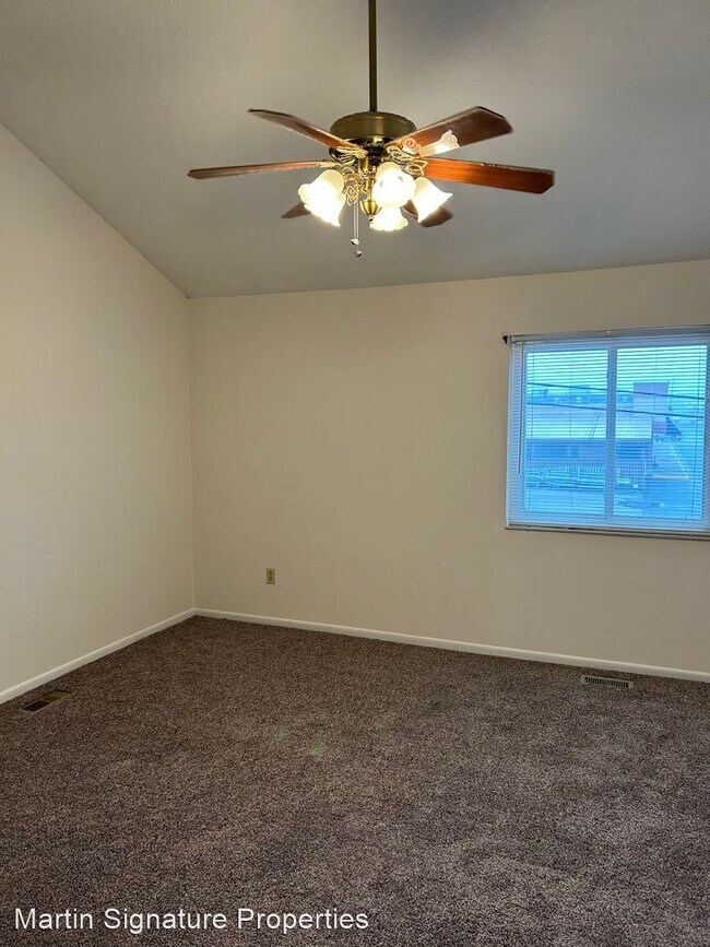 Building Photo - 3 br, 2.5 bath House - 2528 West Village