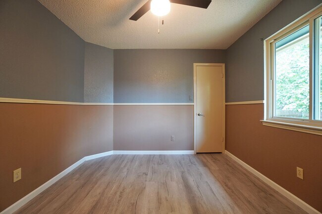 Building Photo - 14009 Conner Downs Dr