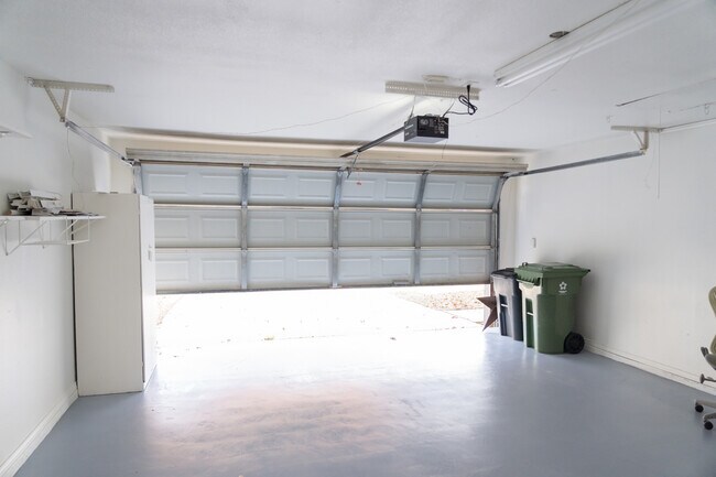 Building Photo - 2861 Panhandle Dr