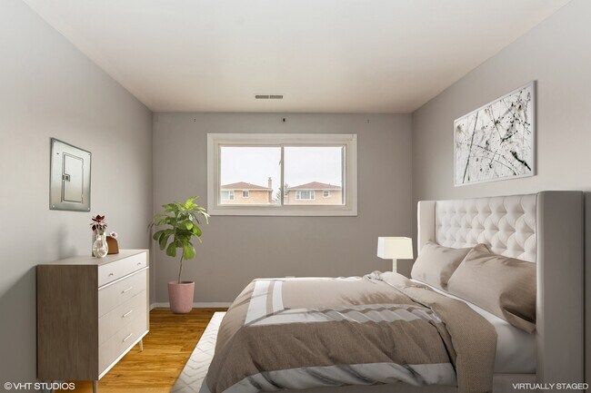 Building Photo - 87 Paxton Ave