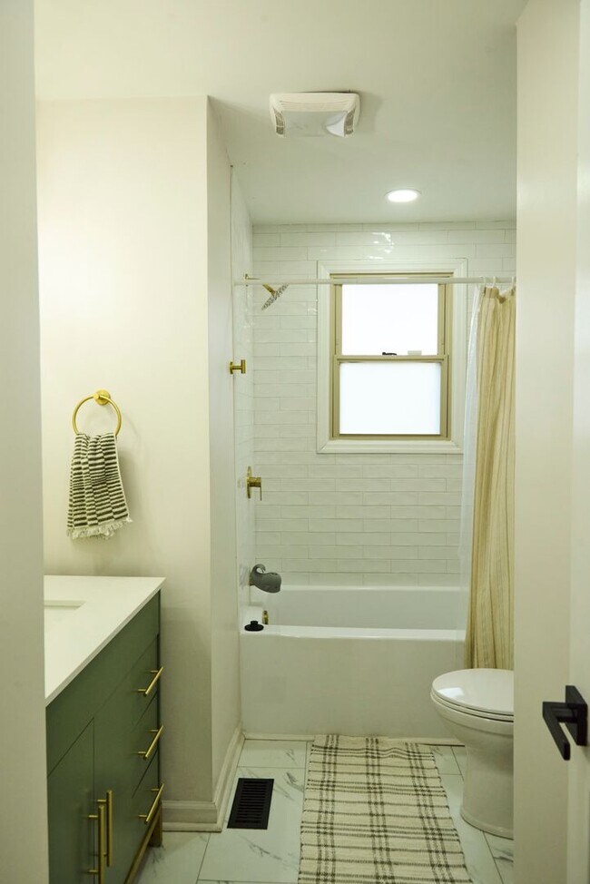 Building Photo - Welcome home to space, comfort, and thoughtful updates in this beautifully maintained 5-bedroom, ...