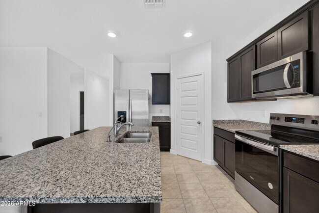 Building Photo - 1823 W Sombra Ave