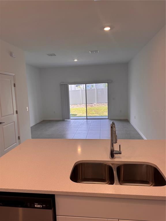 Building Photo - 3132 Skyline Lp