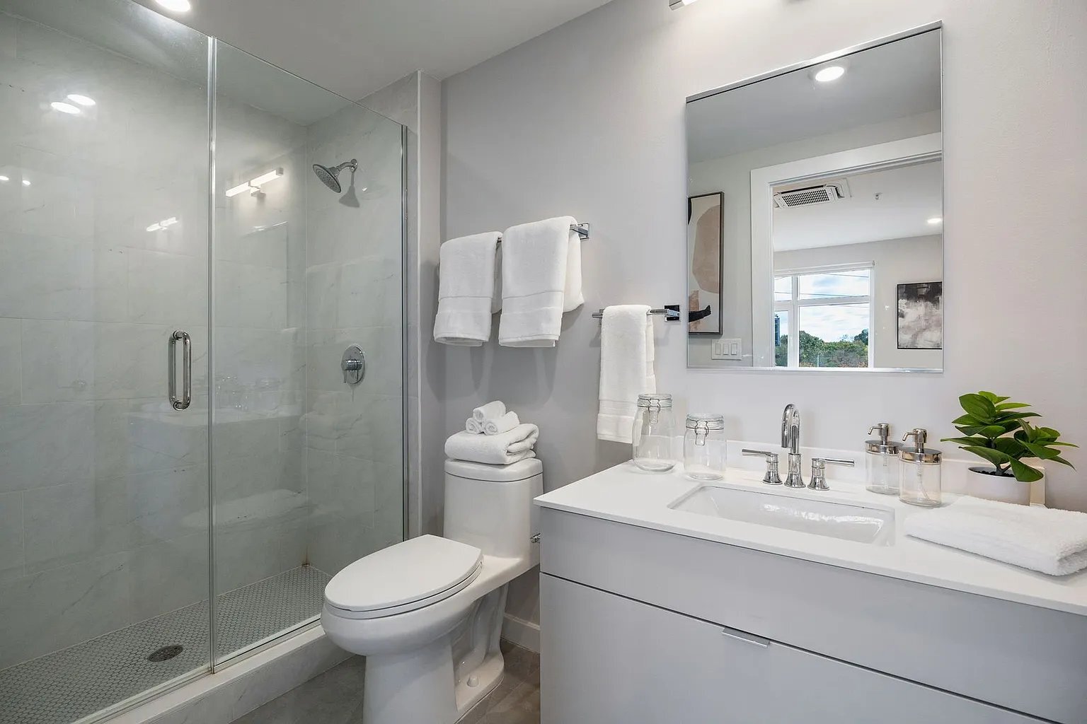 Building Photo - 3449 Scotts Ln