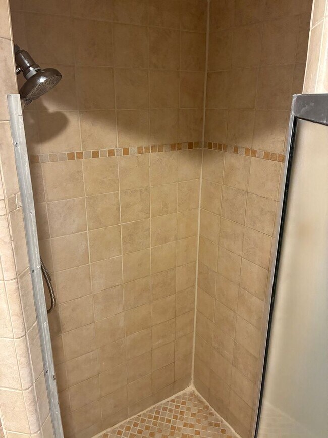 Building Photo - Beautiful 3 bedroom/1.5 bath Home in S. Land Park