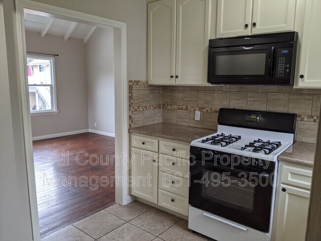 Building Photo - 1407 Monterey Rd