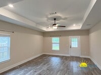 Building Photo - Beautiful 3 Bedroom Home in Milton!