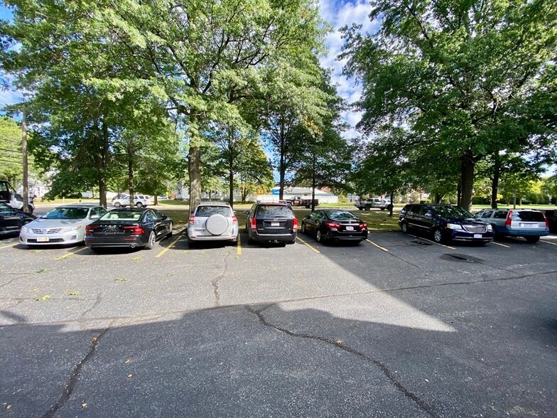 Building Photo - 68 Readville St