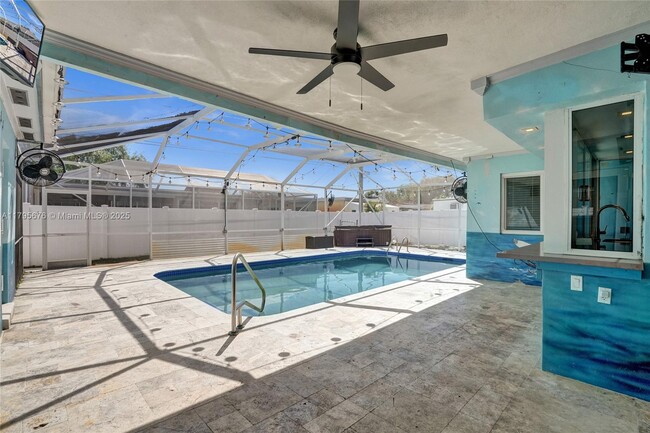 Building Photo - 9240 SW 54th St
