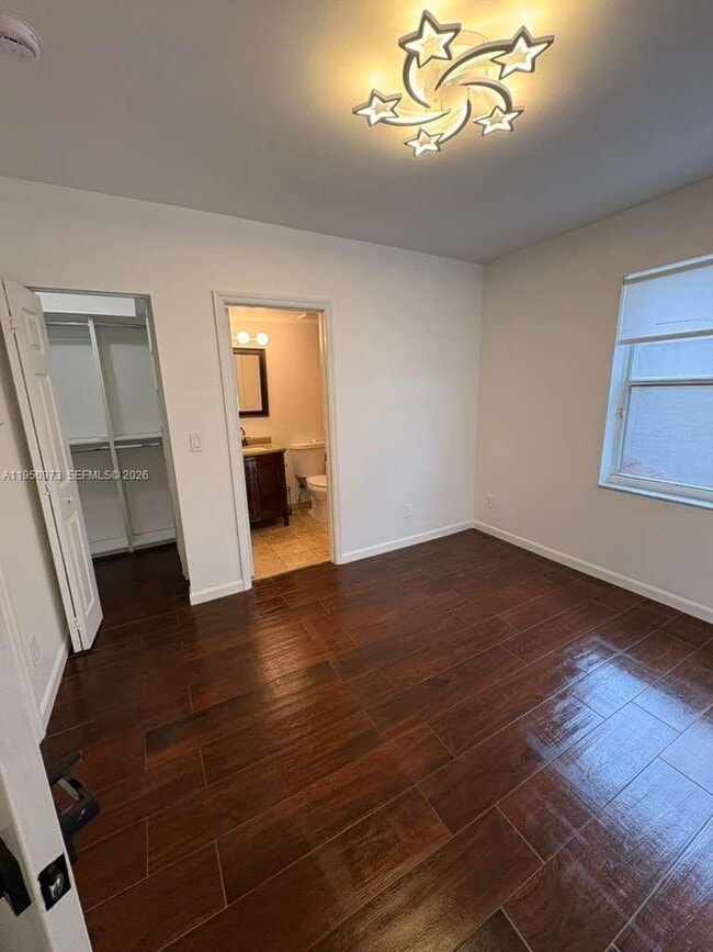 Building Photo - 5305 SW 126th Terrace