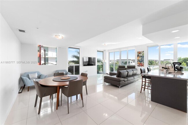 Building Photo - 7751 NW 107th Ave