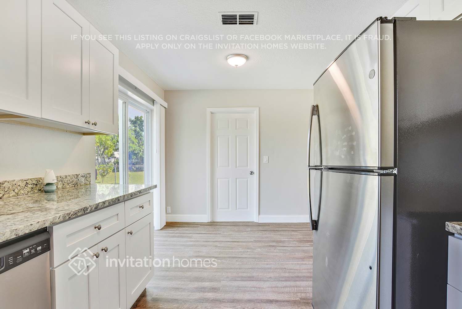 Building Photo - 475 Lear St