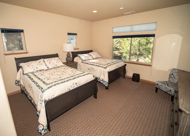 Building Photo - Beautiful home for rent in Galena Forest