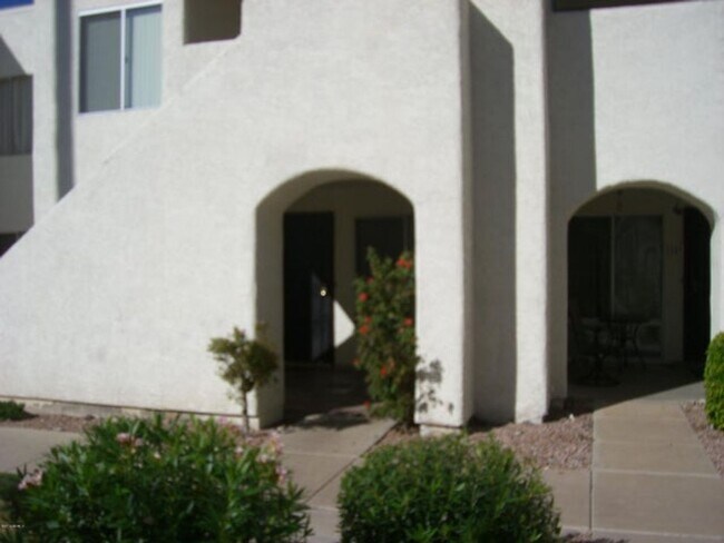 Primary Photo - 1 BEDROOM UNIT IN GLENDALE
