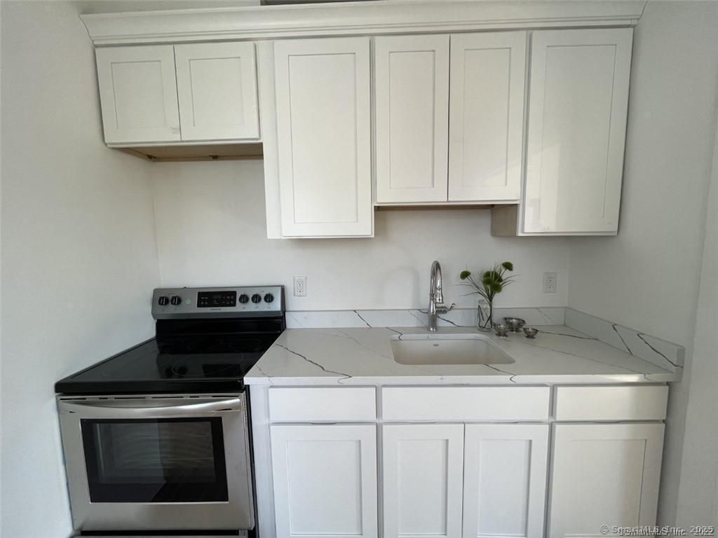 Building Photo - 3 Betts Pl