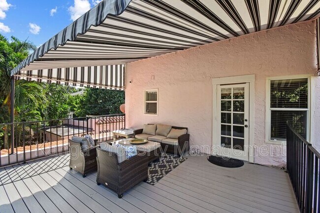 Building Photo - 194 Almeria Rd