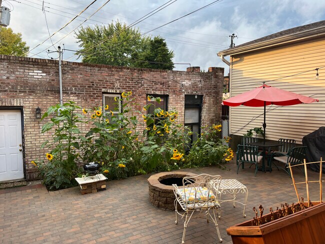 Building Photo - 6644 Gravois Ave