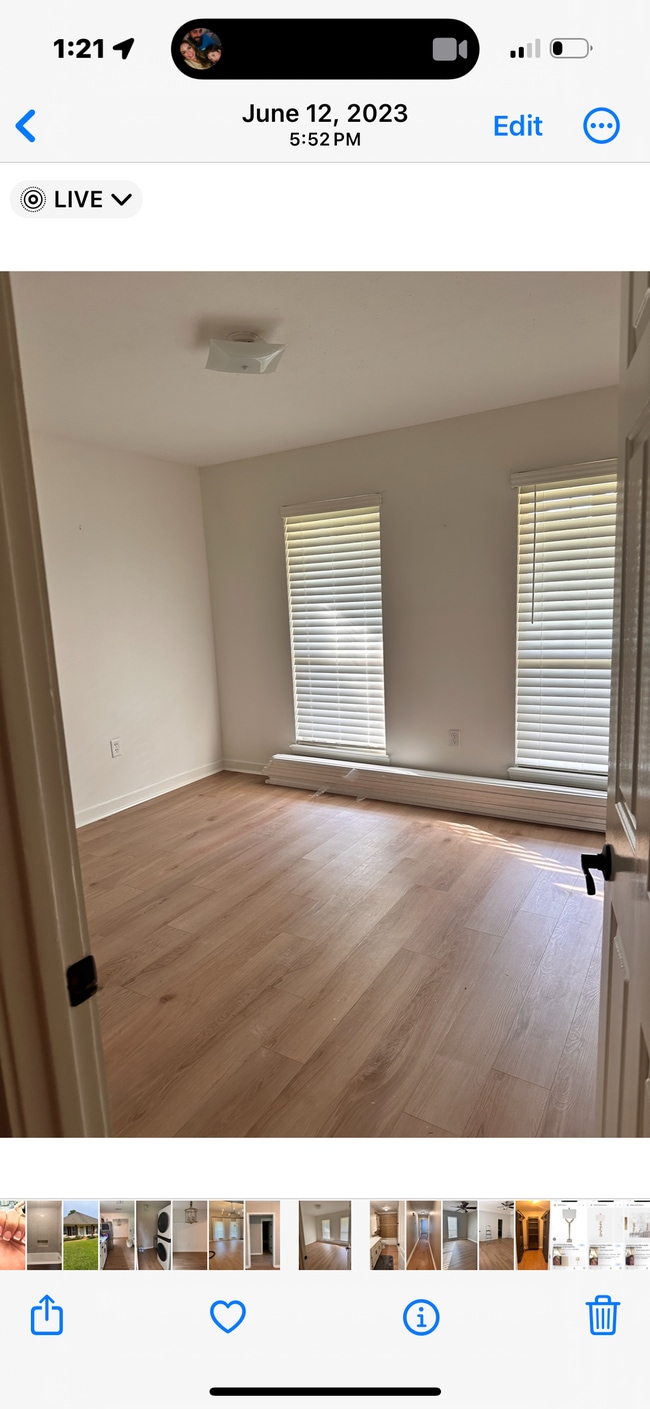 Building Photo - 712 Baytree Dr