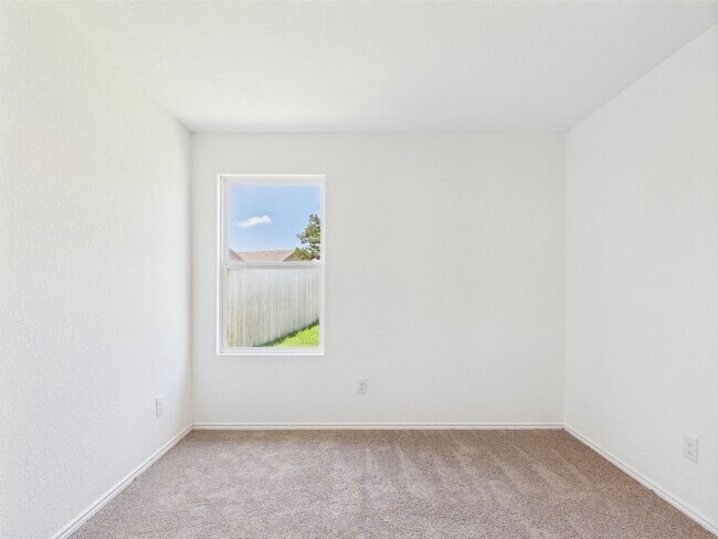 Building Photo - Comfortable and Functional 3 Bedroom, 2 Bathroom Home