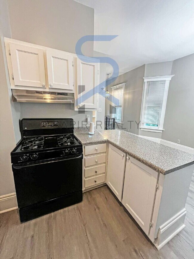 Building Photo - Move in before December 31st and get $100 OFF your rent for the first 3 months — PLUS a $250 Amaz...