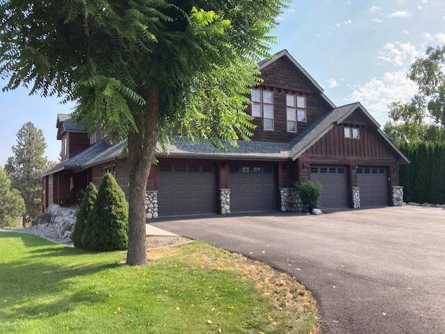 Building Photo - 18319 E Riverway Ave