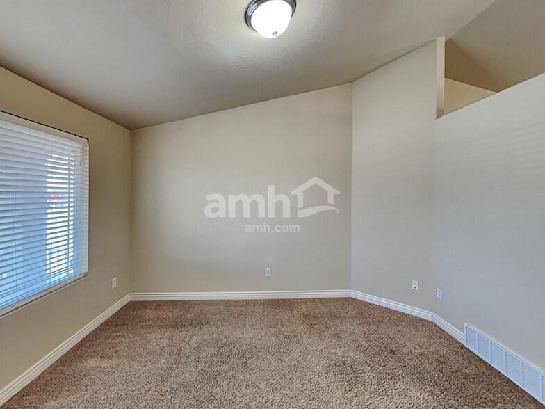 Building Photo - 96 N 1660 W