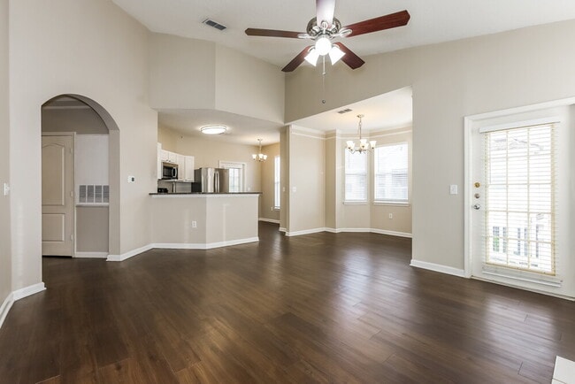 Building Photo - 17980 Villa Creek Dr