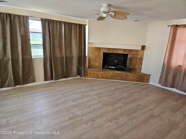 Building Photo - 13240 Starfish Dr