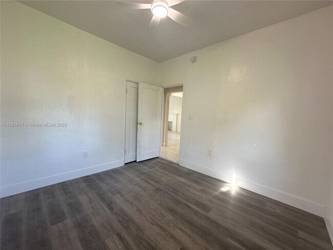 Building Photo - 937 NW 46th St