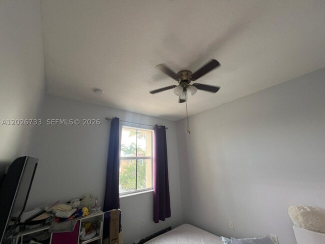 Building Photo - 943 SW 143rd Terrace