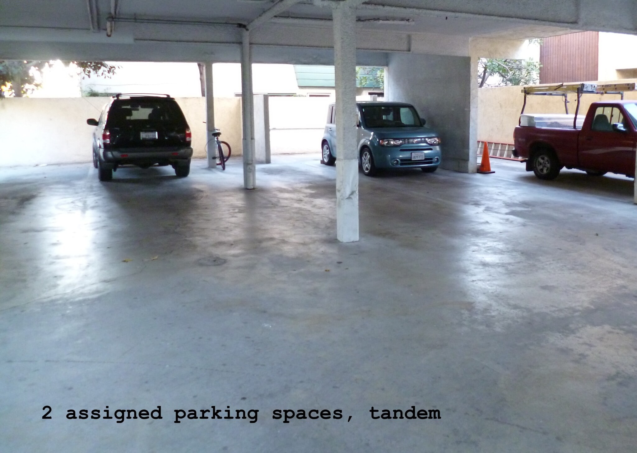 Building Photo - 3813 Huron Ave