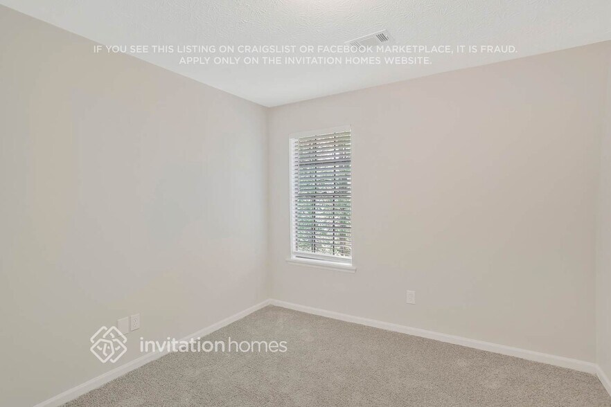 Building Photo - 5231 Mainstreet Park Dr