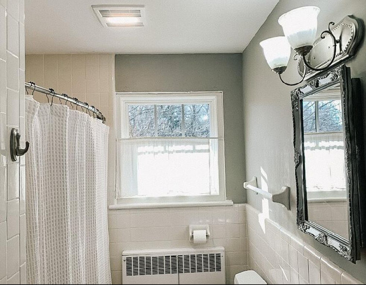 2nd Bathroom - 260 Cherry Dr