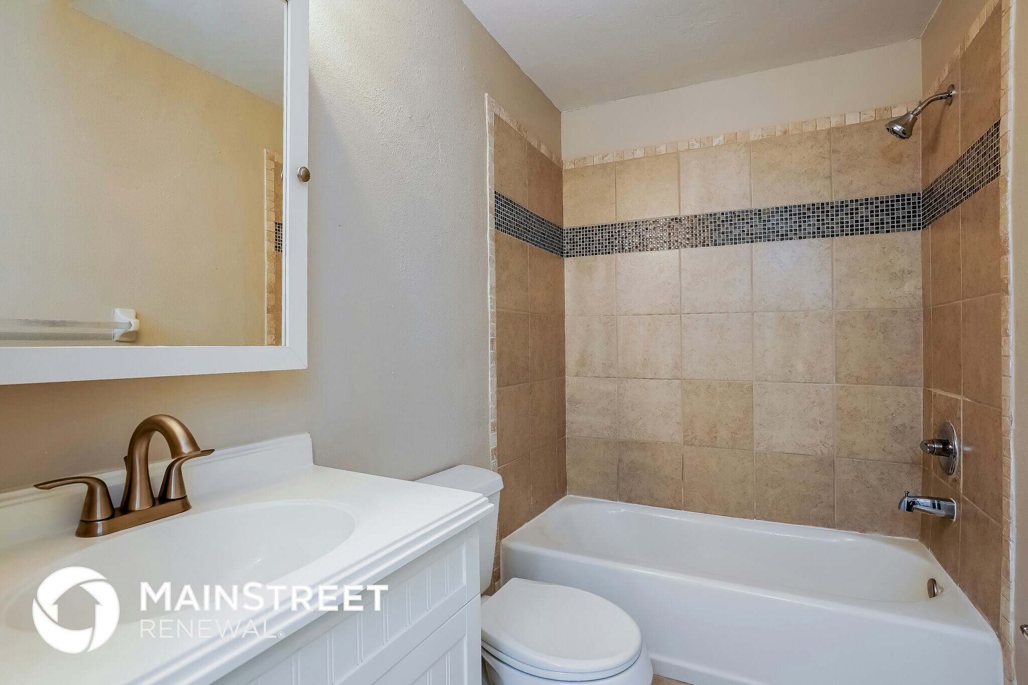 Building Photo - 17192 Phlox Dr