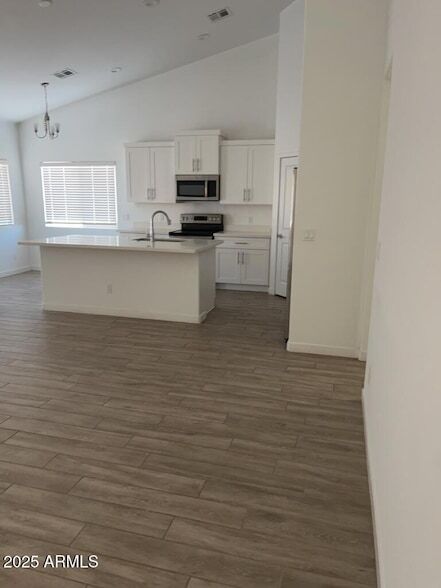 Building Photo - 3650 N Hohokam Dr