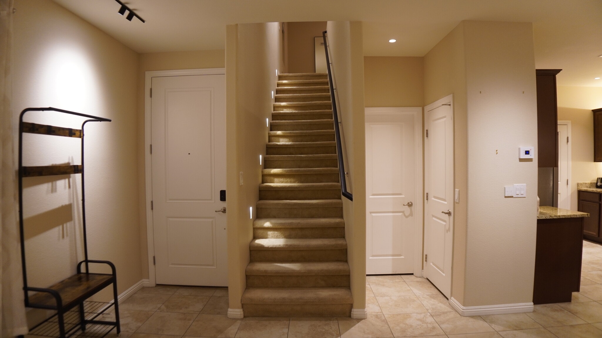Building Photo - 5532 Autumn Cliffs Way