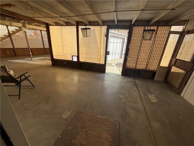 Building Photo - 4060 La Mesa Rd