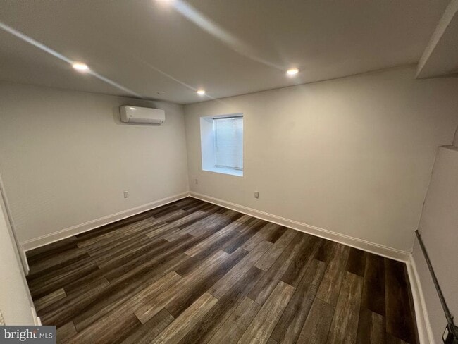 Building Photo - 3228 W Diamond St