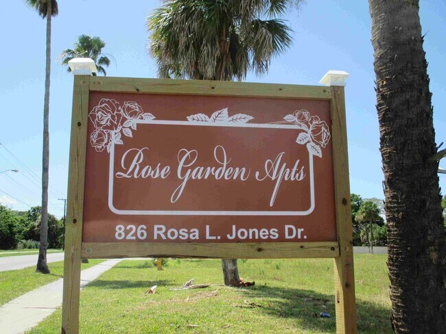 Interior Photo - Rose Garden Apartments