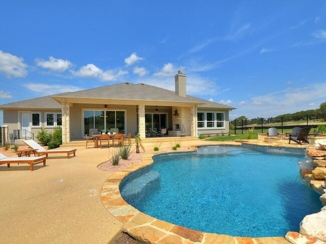 Building Photo - 175 Call Dr