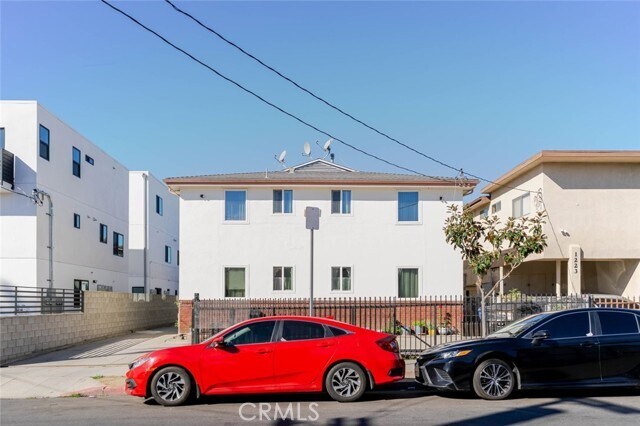 Building Photo - 1217 N Kingsley Dr