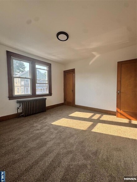 Building Photo - 688 Kingsland Ave